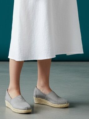 Skechers Women’s Platform Espadrille Slip-On with Natural Jute Sole